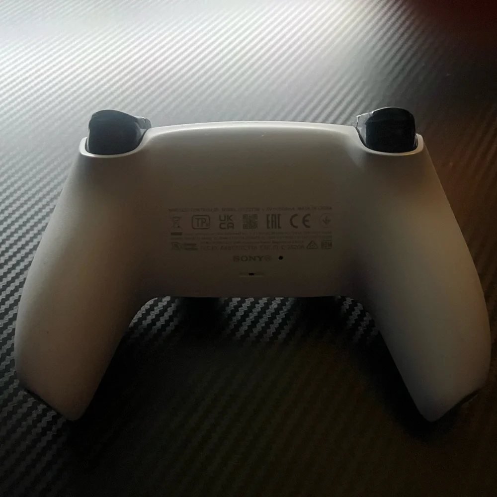 ps5 controller - Picture 2 of 2